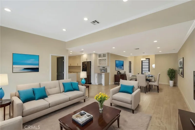 17227 Keswick Street photo 2