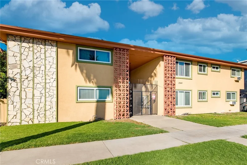 17845 Sherman Way 7