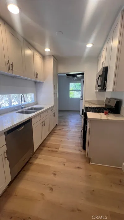 2201 S Towne photo 2