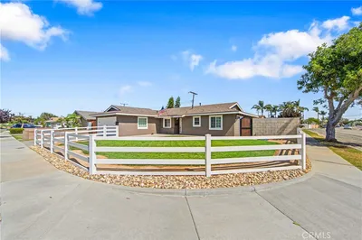5892 Meadowlark Drive photo 2