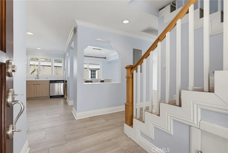 Photo 2 of 18134 Killion Street 4