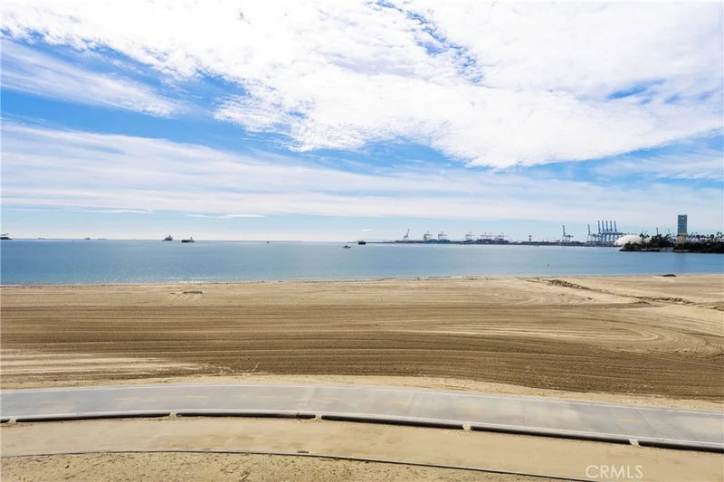 1500 E Ocean Boulevard 206