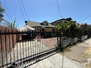 336 W 45th Street photo 2