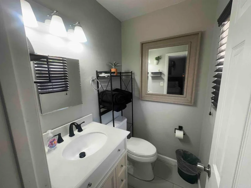 1315 Darby Street photo 2