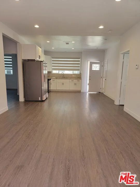 1821 S Wilton Place photo 2