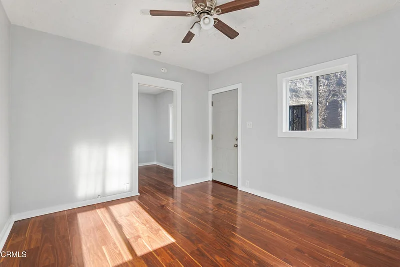 1488 W Sunset Boulevard 1486 photo 2