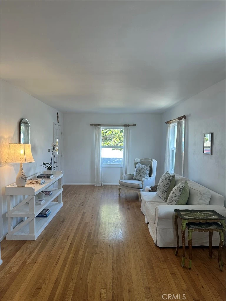 Interior 3