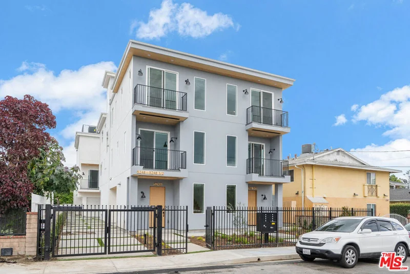 5246 Auckland Avenue 1/4