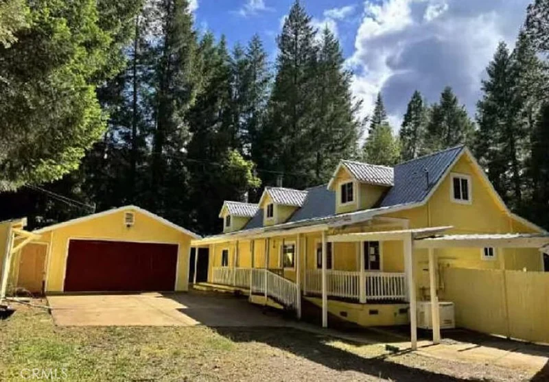 17582 New York House