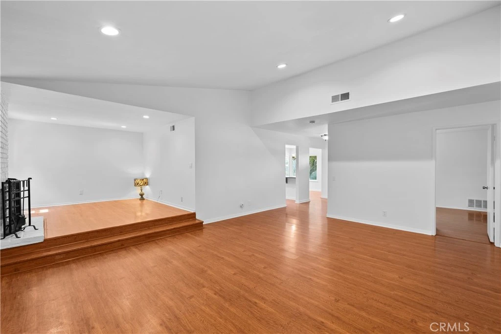 Interior 3