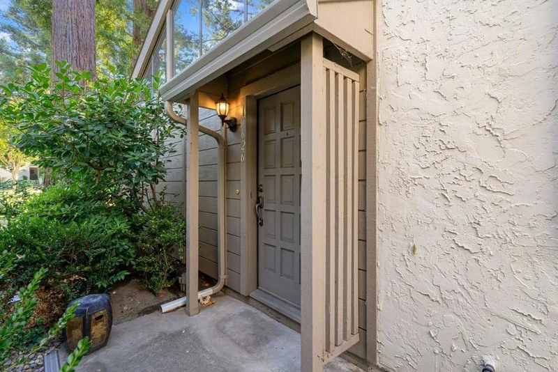 19626 Vineyard Lane