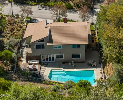 579 Acacia Street photo 2