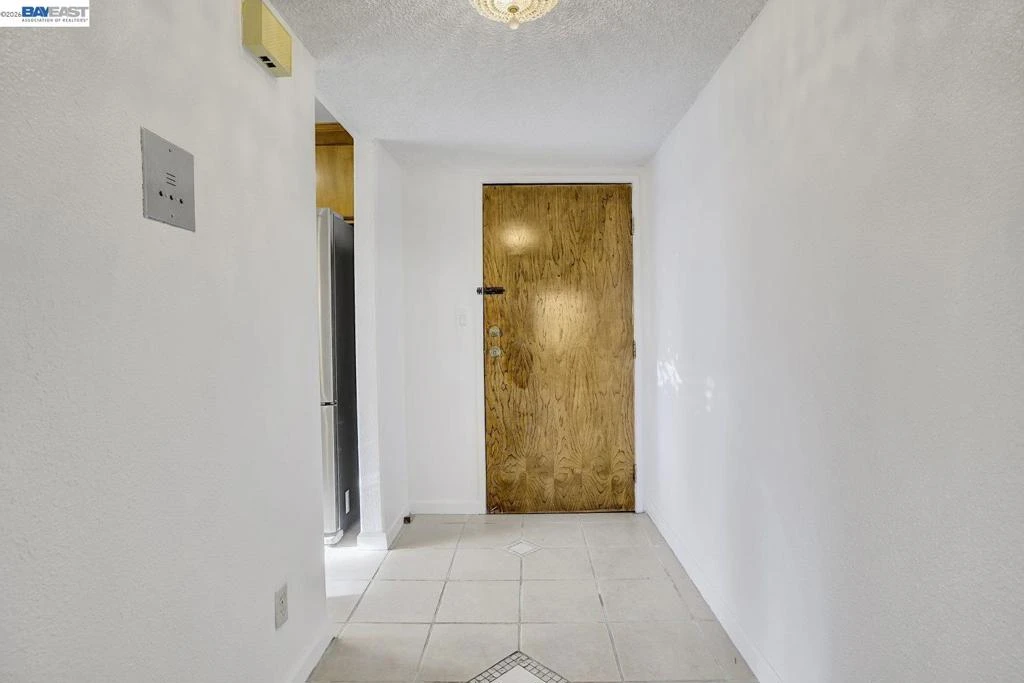 Interior 4