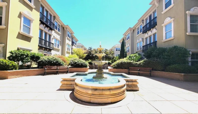 1223 Symphony Way photo 2