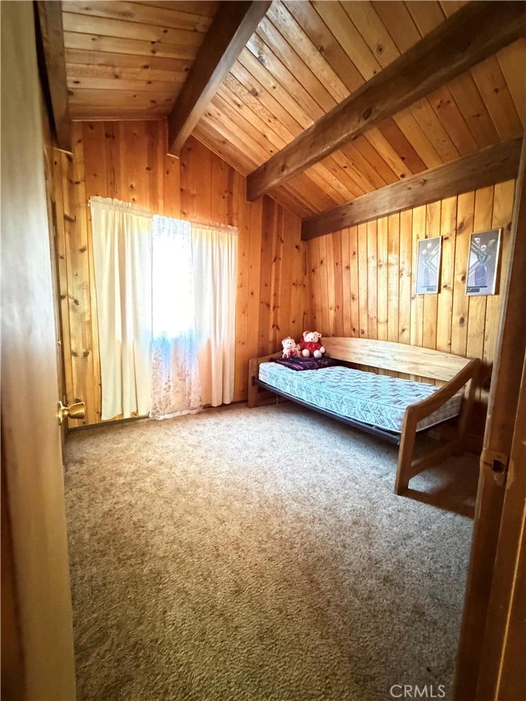 Interior 4