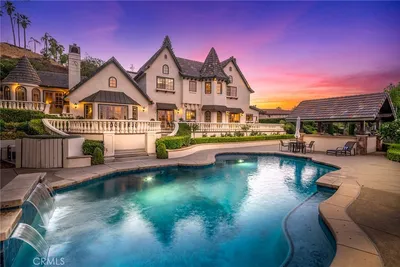 10082 Sunrise Ln
