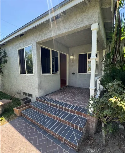 8330 La Villa St, photo 2