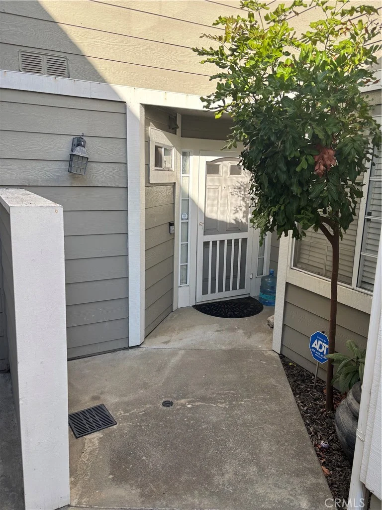 Photo 2 of 33146 Ocean 89