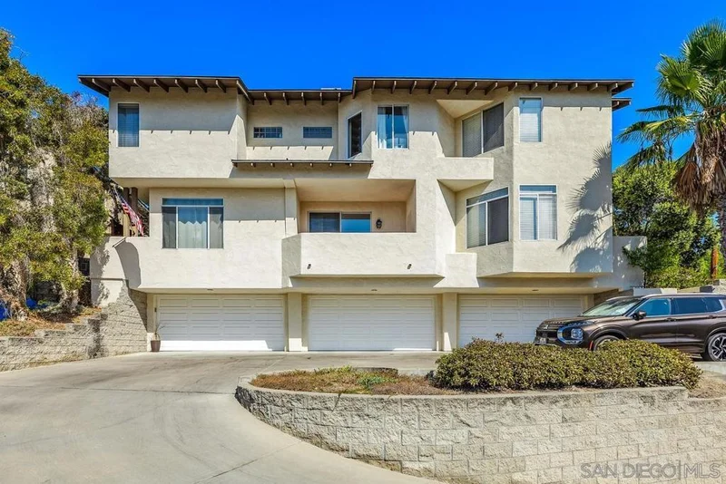 1534 Glenwood