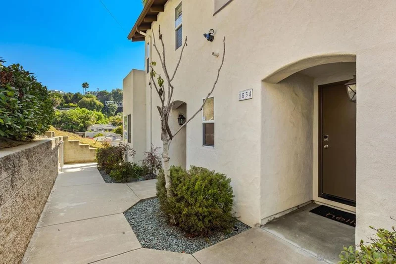 1534 Glenwood photo 2