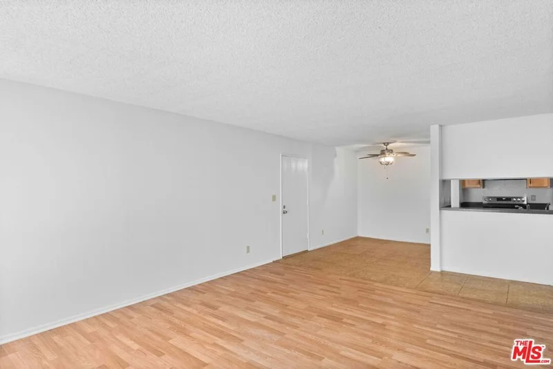 Photo 2 of 4900 Overland Avenue 183
