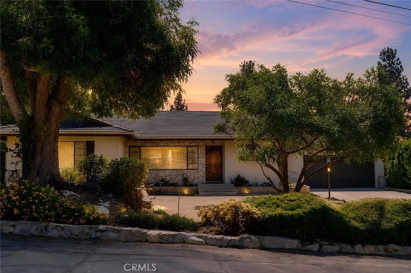 4808 El Sereno