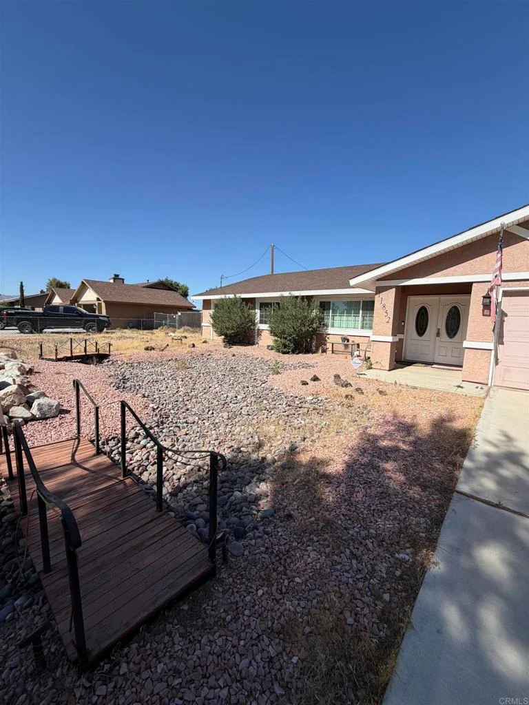 11852 Jamacha Rd
