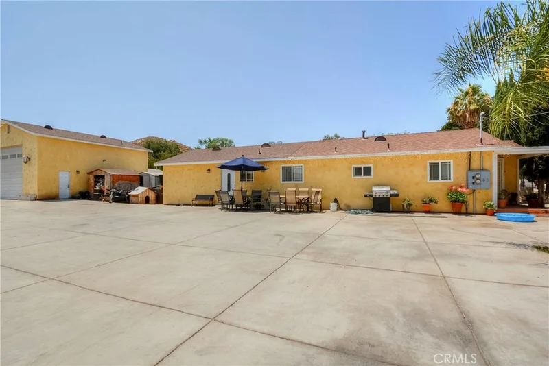 4320 Ambs Drive photo 2