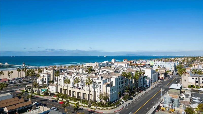 200 Pacific coast Highway M50