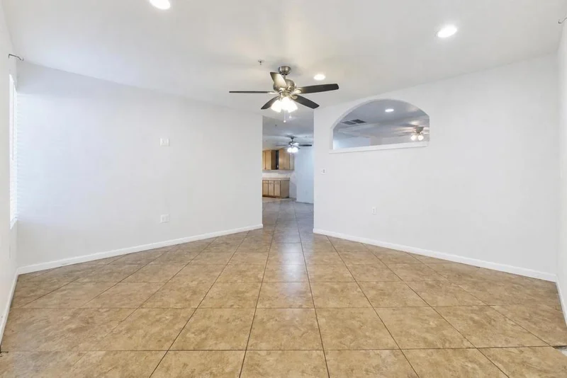 85815 Avenida Raylynn photo 2