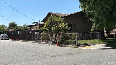 402 W Norwood
