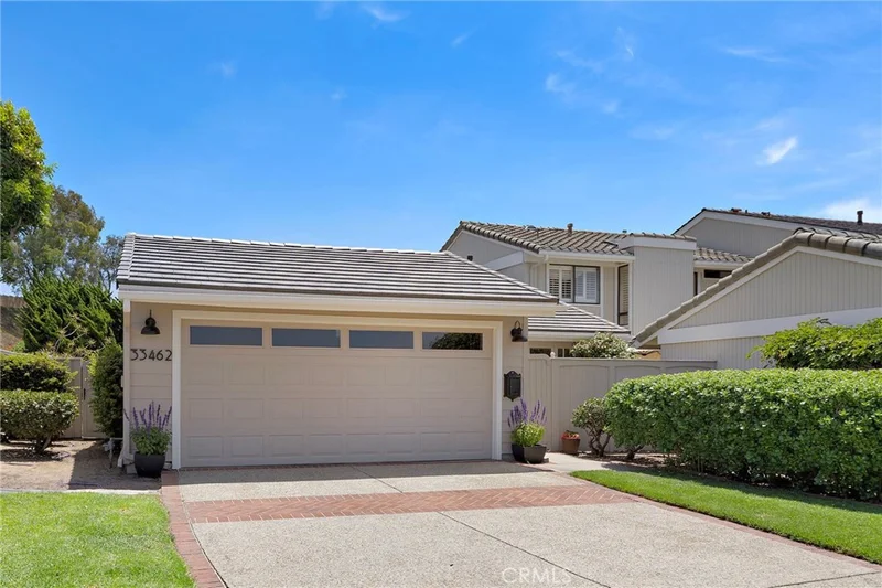 Photo 2 of 33462 Spinnaker Drive S