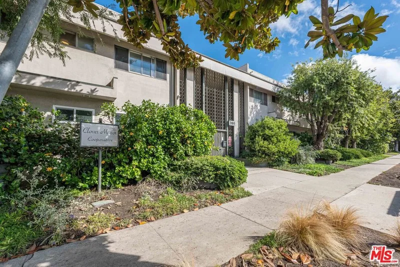 3166 S S Sepulveda Boulevard 28