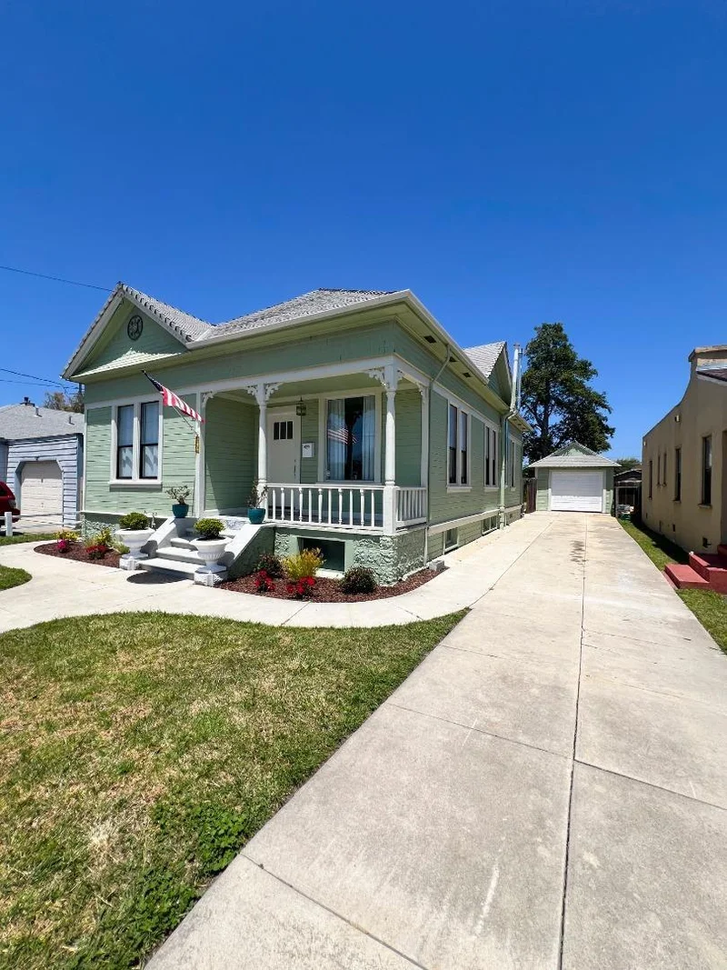 219 Harvest Street photo 2