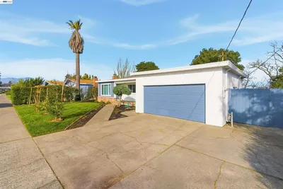 1382 Donna St photo 2