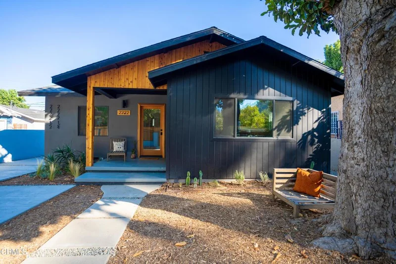2222 Dorris Place