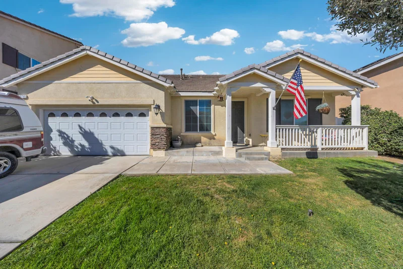 15795 Hammett Court photo 2