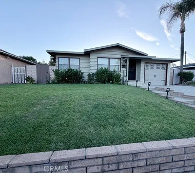 12237 Burgess photo 2