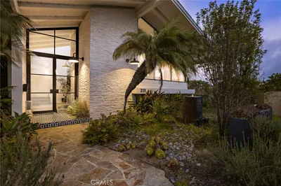 210 Monarch Bay photo 2