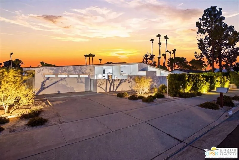 2260 N Aurora Drive