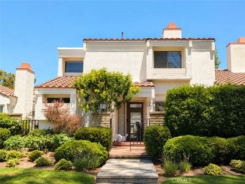 4 Morena 3, Irvine, CA 92612
