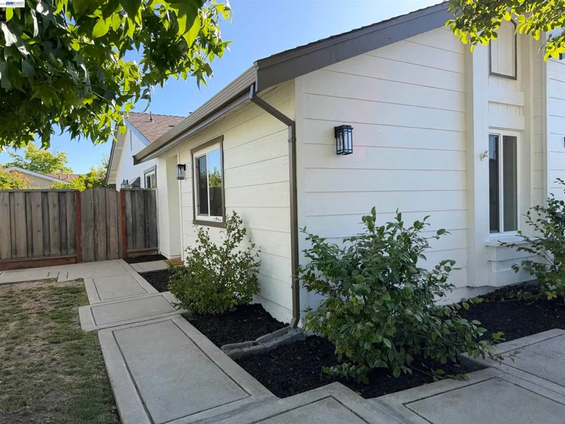 Photo 2 of 4162 Polonius Cir