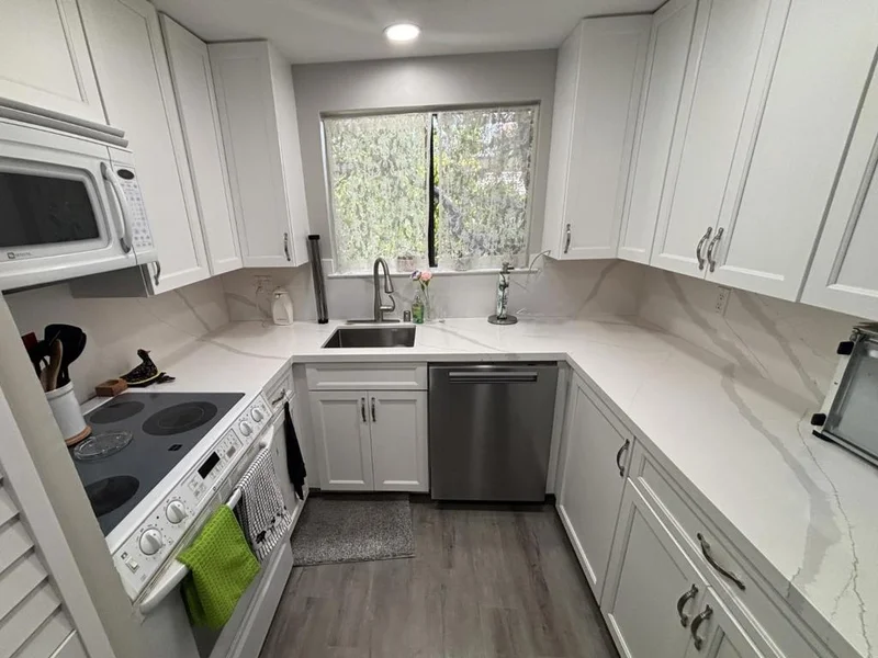 2201 Monroe 502 photo 2