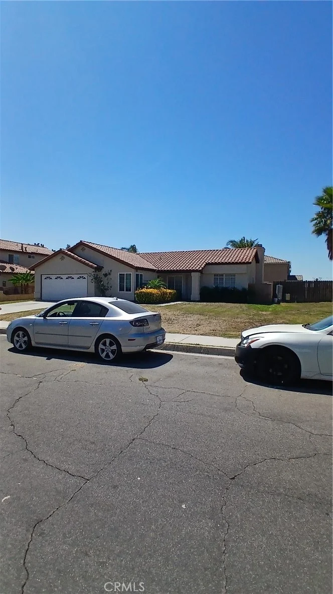 1273 W Woodcrest photo 2