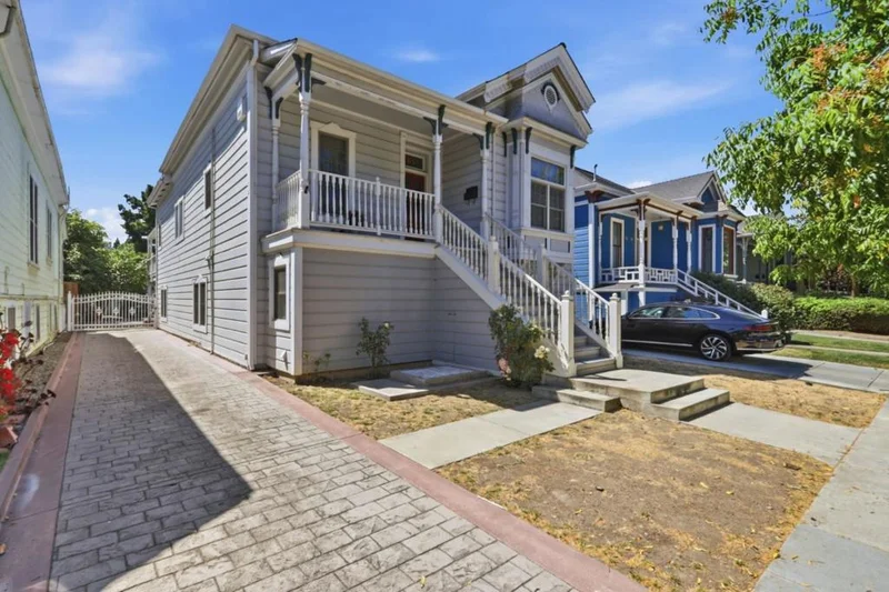 Photo 2 of 68 Pierce Avenue