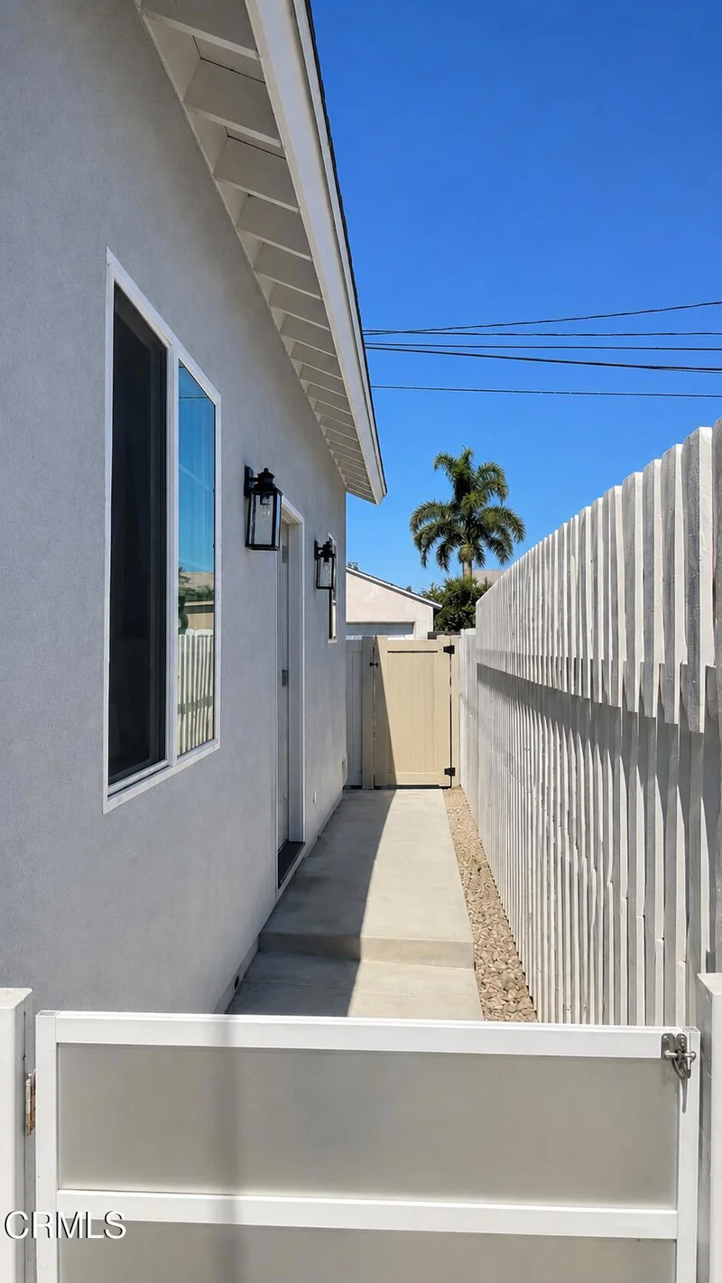 315 N H Street #2