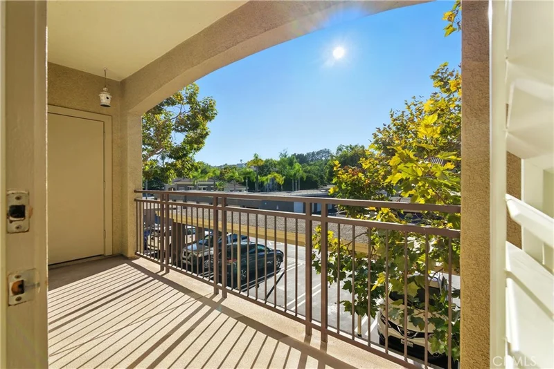 22681 Oakgrove 225