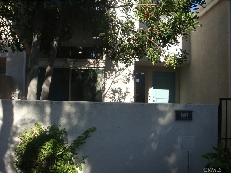 1509 Wavertree photo 2