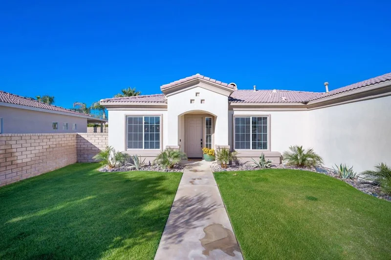 43569 Parkway Esplanade E