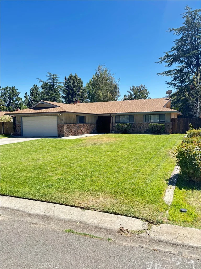 2750 Sierra Vista Way photo 2